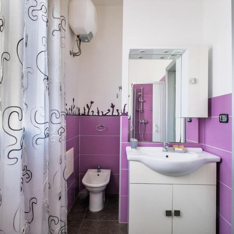 Elysium Luxe Suites - Camera Matrimoniale Deluxe con Doccia - 10