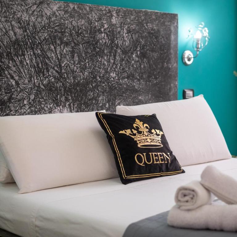 Elysium Luxe Suites - Camera Matrimoniale Deluxe con Doccia - 5