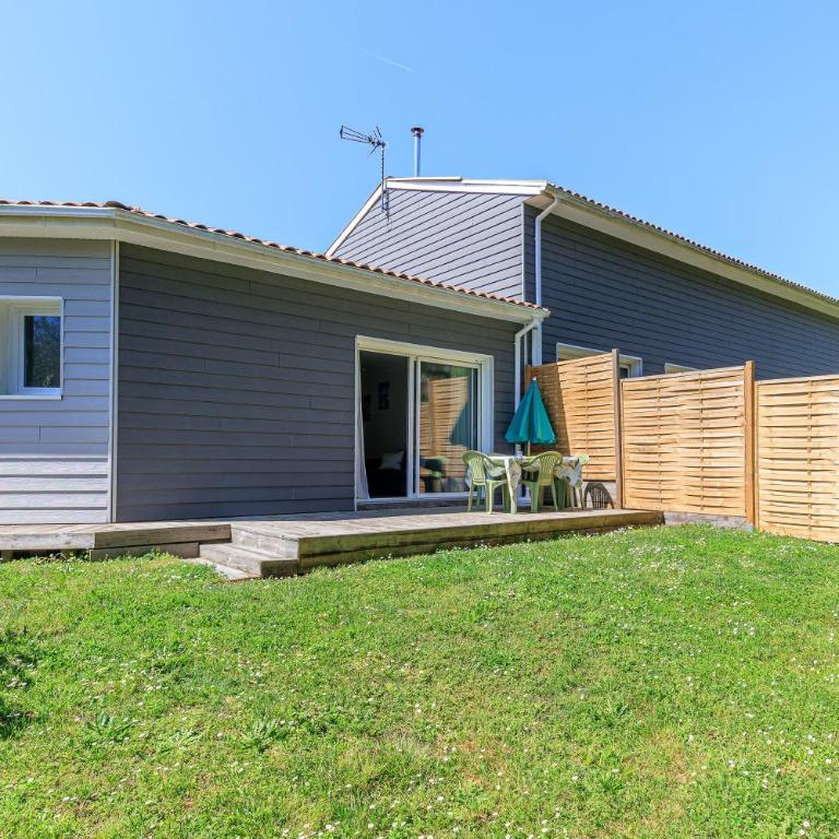 Appartement 6 Personnes Soustons - Two-Bedroom Deluxe Apartment with Garden View - 18