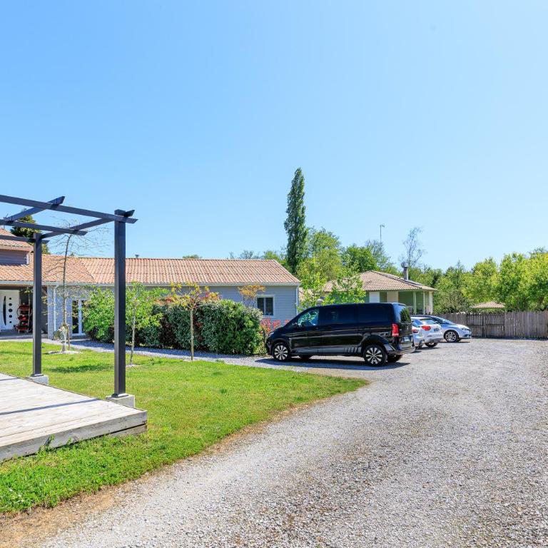 Appartement 6 Personnes Soustons - Two-Bedroom Deluxe Apartment with Garden View - 21