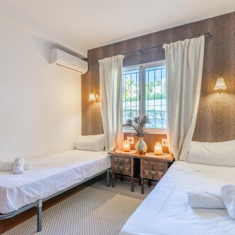 Casa Sillero Dos - Two-Bedroom House - 16