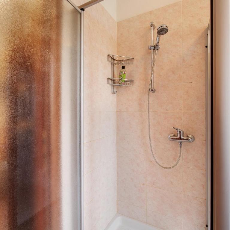 Residence Bardolino - Appartamento Deluxe con 2 Camere da Letto e Vista Giardino - 17