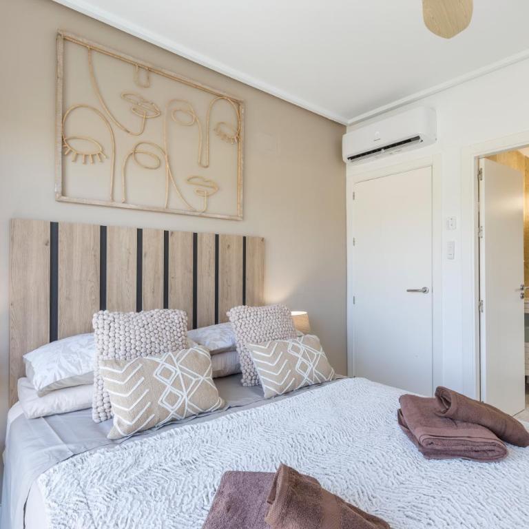 Luxury Frontline Golf Villa - Villa - 13
