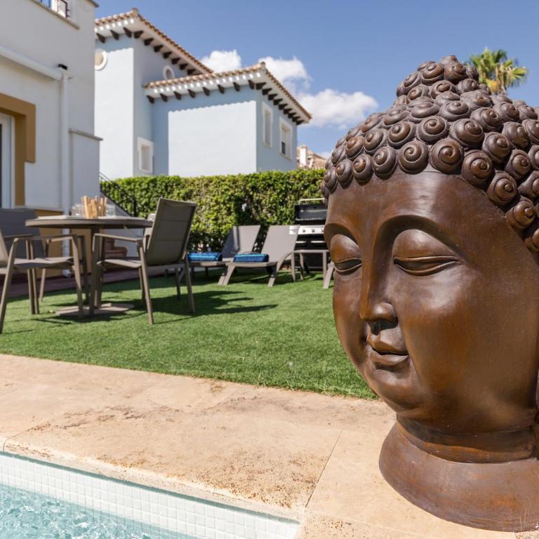 Luxury Frontline Golf Villa - Villa - 26