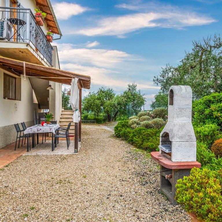 Tenuta Fornacelle La Rosa - Two-Bedroom Deluxe Apartment with Garden View - 22