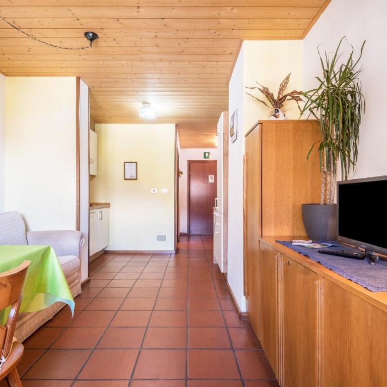 Pension Sonia App 104 - Appartamento Deluxe con 2 Camere da Letto e Vista Giardino - 1