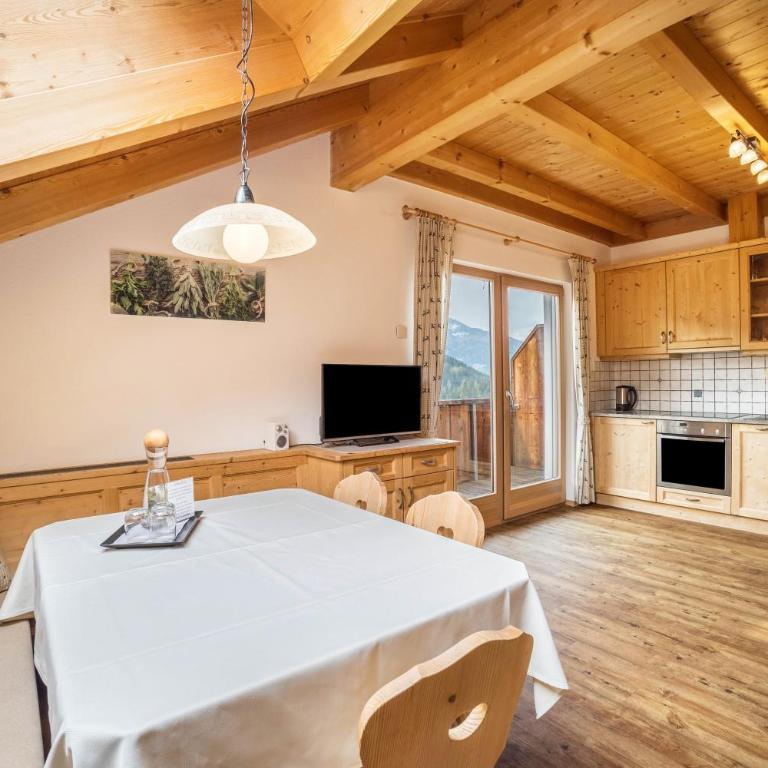 Stoffnerhof Apt Alpenrose - Appartamento Deluxe con 2 Camere da Letto e Vista Giardino - 4