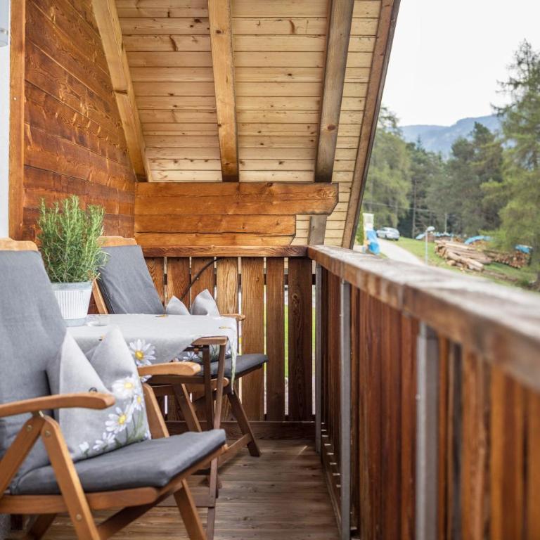 Stoffnerhof Apt Alpenrose - Appartamento Deluxe con 2 Camere da Letto e Vista Giardino - 9