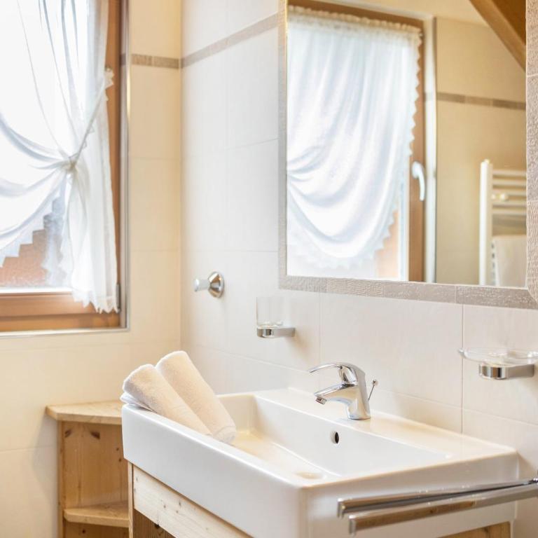 Stoffnerhof Apt Alpenrose - Appartamento Deluxe con 2 Camere da Letto e Vista Giardino - 27