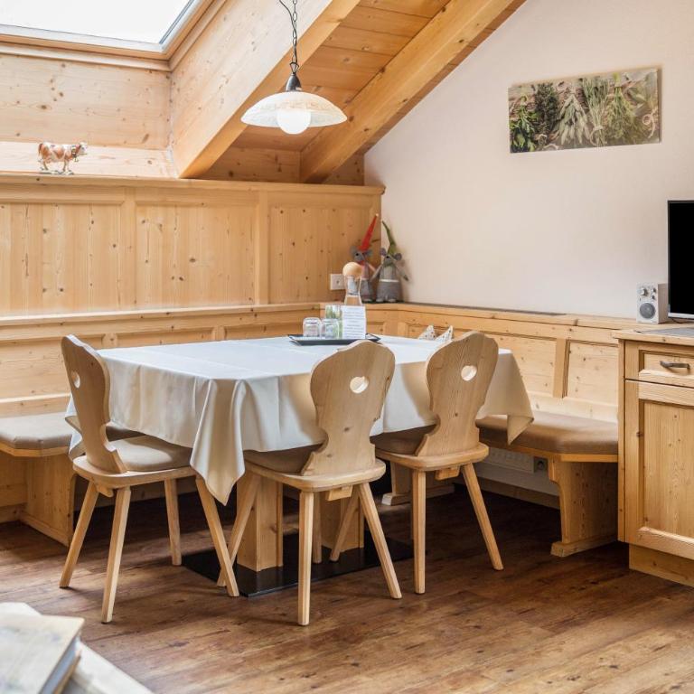 Stoffnerhof Apt Alpenrose - Appartamento Deluxe con 2 Camere da Letto e Vista Giardino - 2