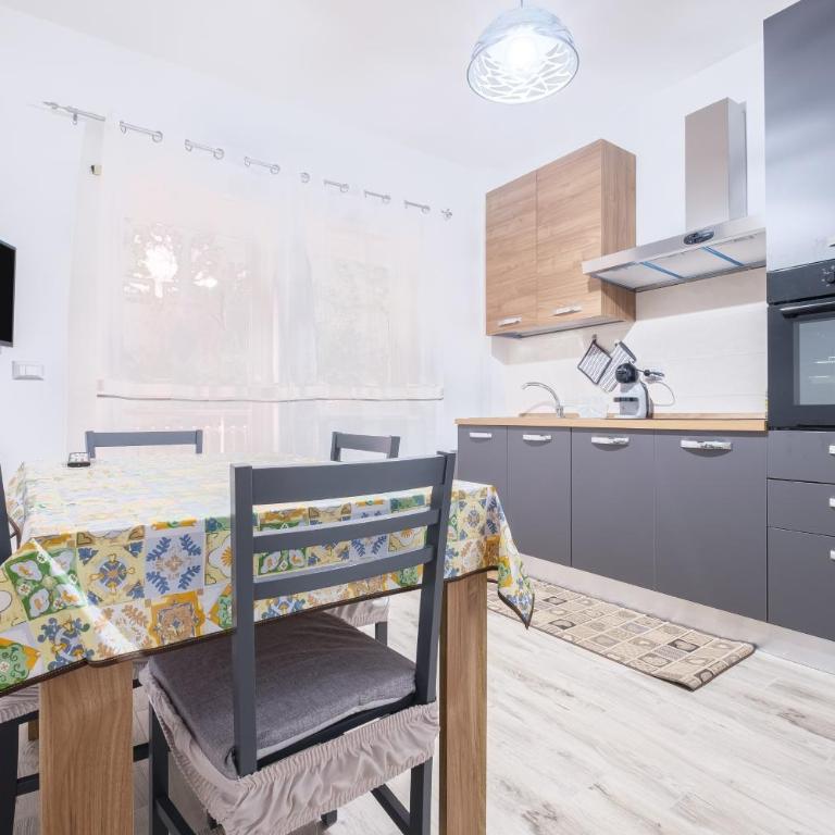 Damilhouse 3 - Appartamento Deluxe con 2 Camere da Letto e Balcone - 3
