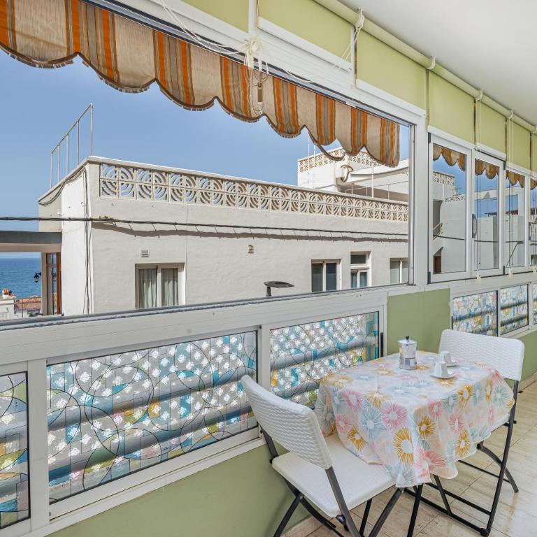 Ceyla 214 - Apartamento Superior con vistas a la ciudad - 2