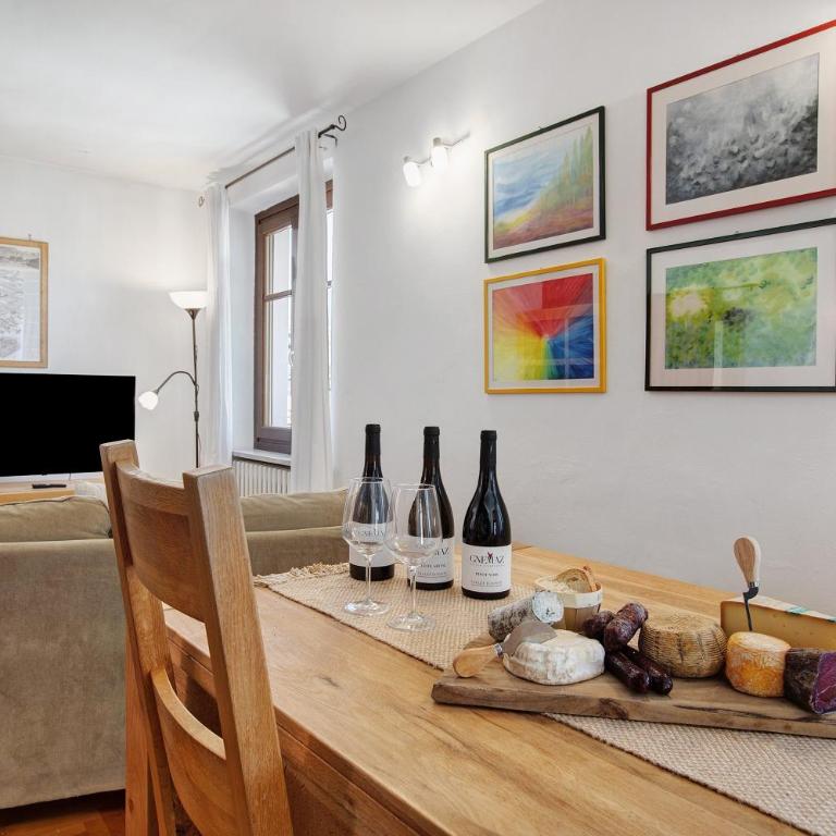 Maison Gnemaz Grand Combin - Two-Bedroom Deluxe Apartment with Balcony - 10
