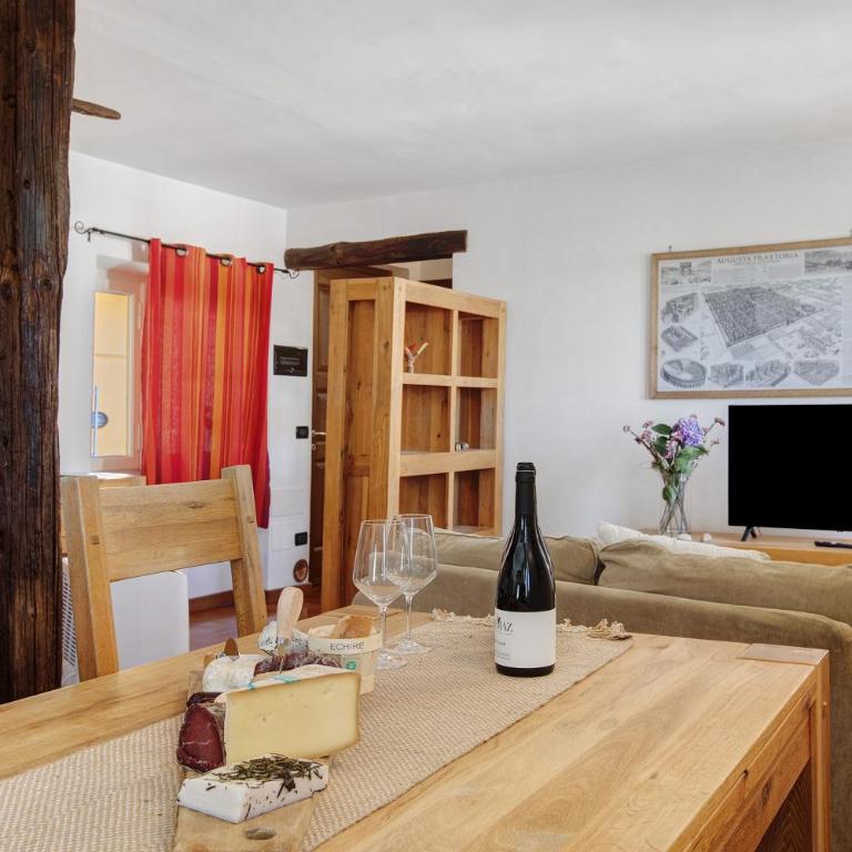 Maison Gnemaz Grand Combin - Two-Bedroom Deluxe Apartment with Balcony - 11