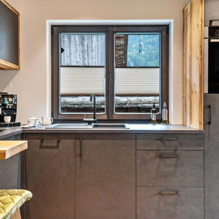 Blosegghof Bergchalets Waldblick - Two-Bedroom Deluxe Apartment with Garden View - 5