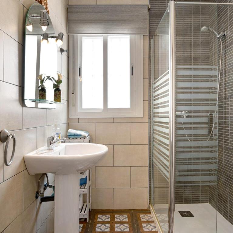 Casa Cala del Aceite 1 - Habitación Cuádruple con ducha - 15