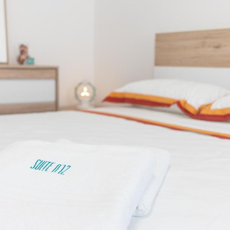 Suite N12 - Luxury Apartment - One-Bedroom House - 14