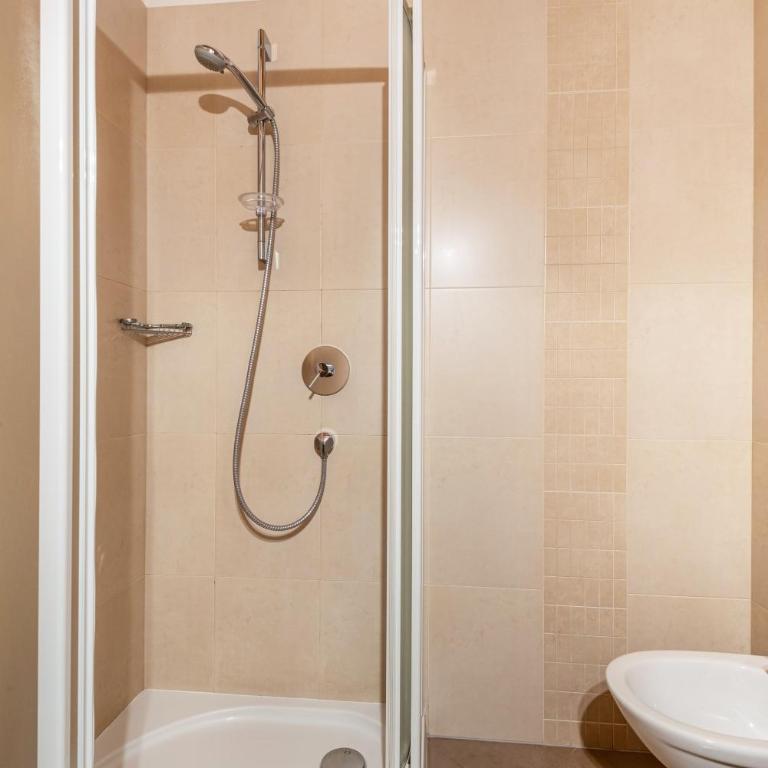 App Dolomiten Winklerhof - Deluxe-Apartment mit 2 Schlafzimmern und Gartenblick - 21