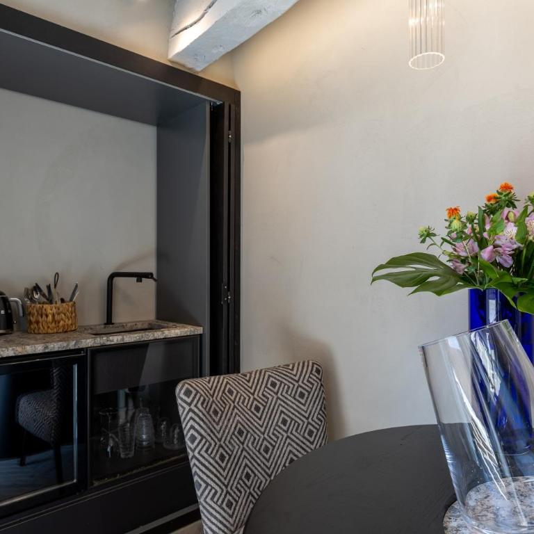 Suite Cantina - Appartamento Deluxe con 2 Camere da Letto e Vista Giardino - 17