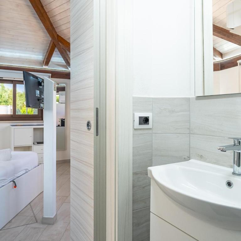 Villa Luana con piscina - Monolocale con Terrazza - 11
