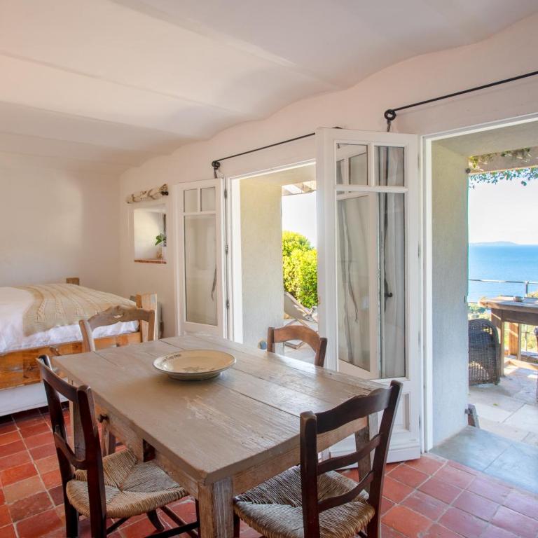 La Maison de Constance - Two-Bedroom Deluxe Apartment with Ocean View - 1