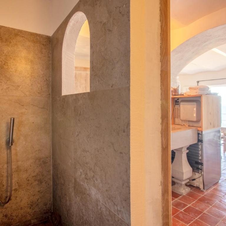 La Maison de Constance - Two-Bedroom Deluxe Apartment with Ocean View - 7