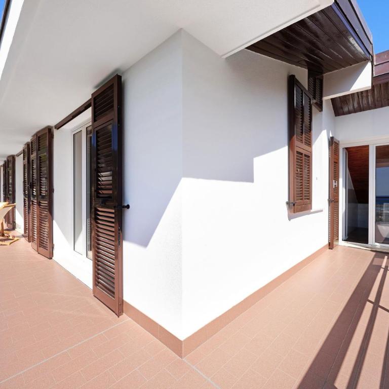 Attico Con Vista - Appartamento Deluxe con 2 Camere da Letto e Vista Oceano - 22