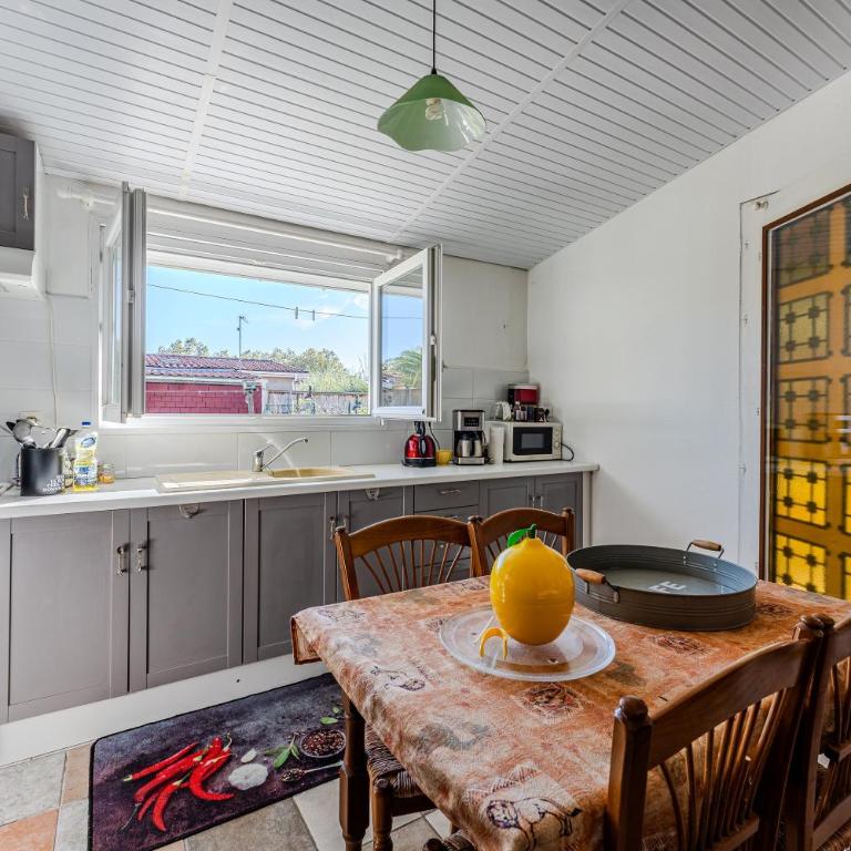 La Chambre Dorée du Bassin - Chambre Double - Accessible aux Personnes à Mobilité Réduite - 3