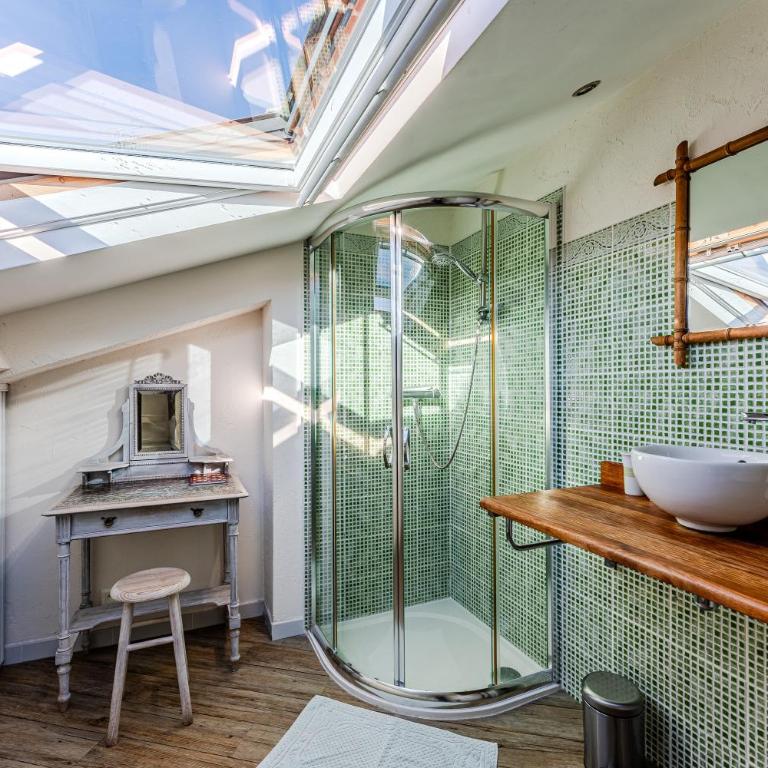 La Chambre Dorée du Bassin - Chambre Double - Accessible aux Personnes à Mobilité Réduite - 10