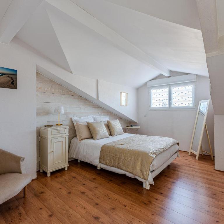 La Chambre Dorée du Bassin - Chambre Double - Accessible aux Personnes à Mobilité Réduite - 5