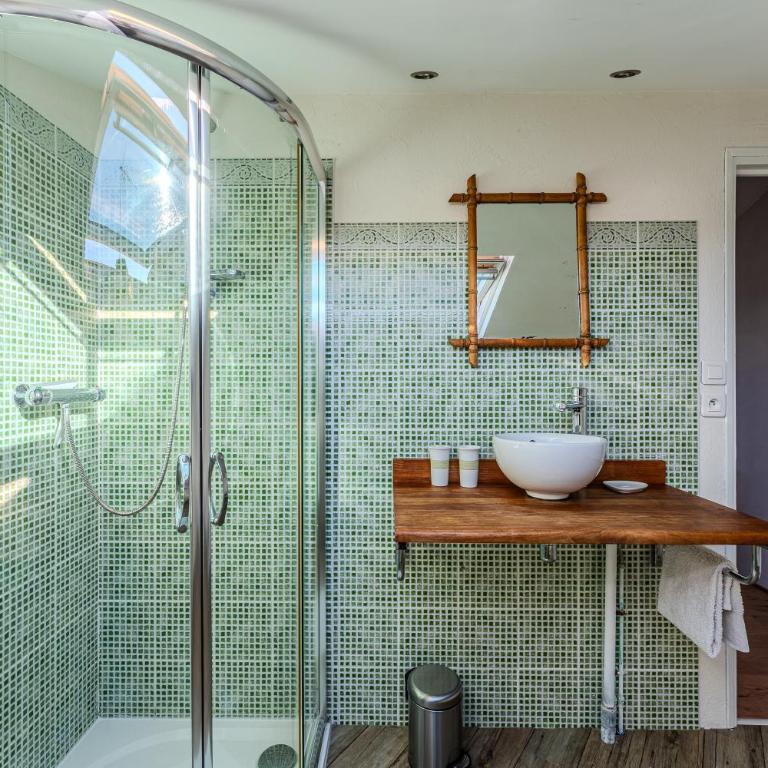La Chambre Dorée du Bassin - Chambre Double - Accessible aux Personnes à Mobilité Réduite - 11