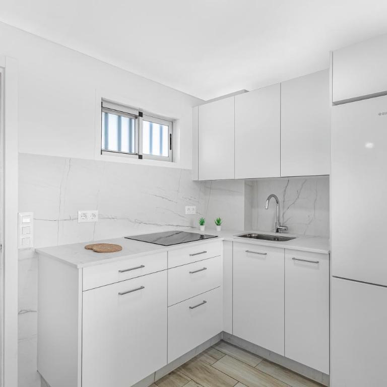 Newly Refurbished Beachfront - Two-Bedroom Deluxe Apartment with Ocean View - 20