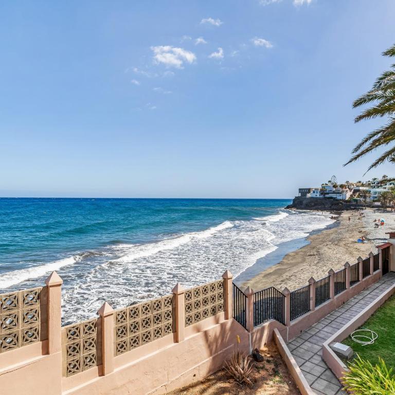 Newly Refurbished Beachfront - Two-Bedroom Deluxe Apartment with Ocean View - 27