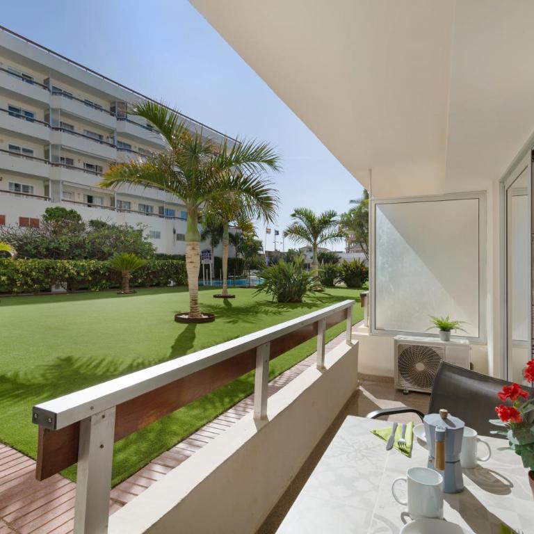 Kellys' Apartment Las Camelias - One-Bedroom Apartment with Garden View - 15