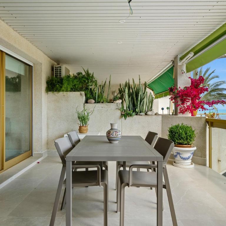 Apartamento Pelicano - Two-Bedroom Deluxe Apartment with Ocean View - 3