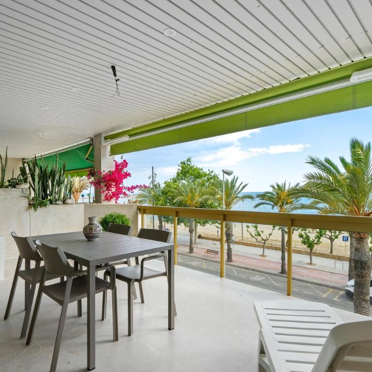 Apartamento Pelicano - Two-Bedroom Deluxe Apartment with Ocean View - 22