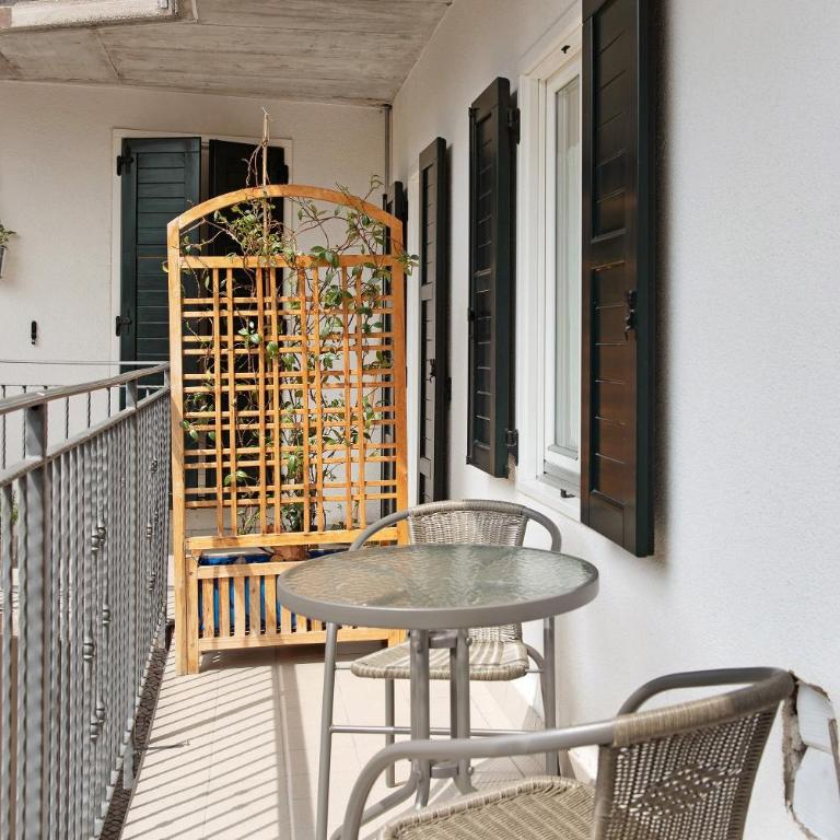 Lago di Serraia - Two-Bedroom Deluxe Apartment with Garden View - 6