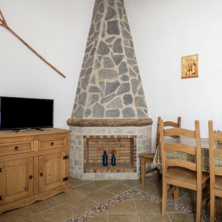 Cortijo Entrepinares - Apartamento Deluxe de 2 dormitorios con vistas al jardín - 3
