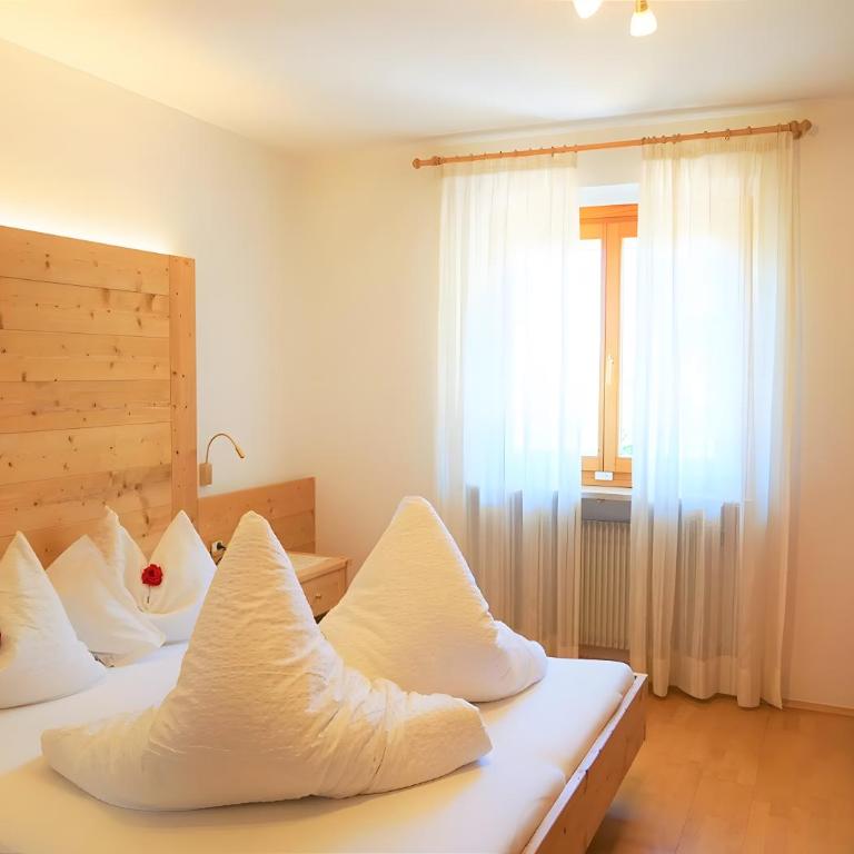 Apartments Tratter - Appartamento Deluxe con 2 Camere da Letto e Vista Giardino - 1