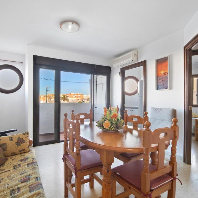 Sol y mar - Apartamento Deluxe de 2 dormitorios con balcón - 4