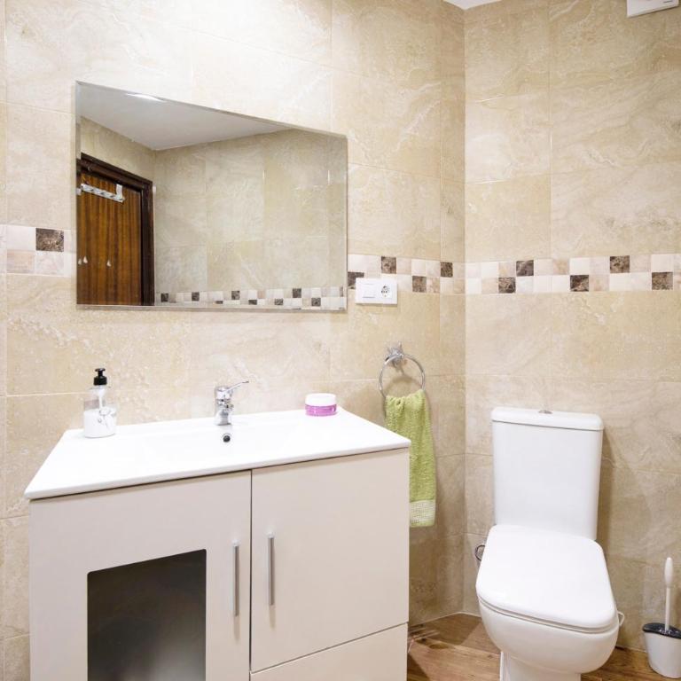 Sol y mar - Apartamento Deluxe de 2 dormitorios con balcón - 25