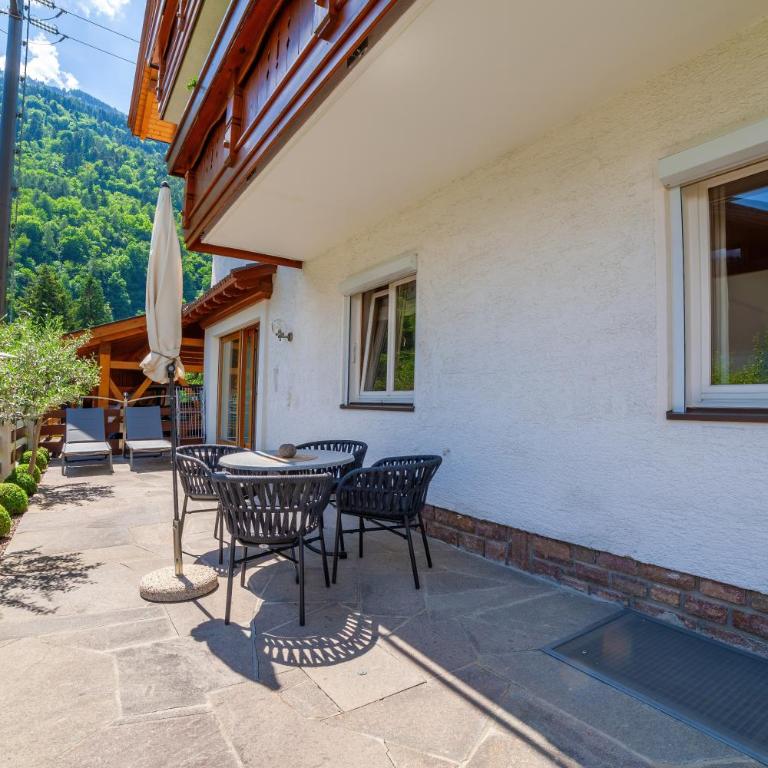 Apartments Tratter - Appartamento Deluxe con 2 Camere da Letto e Vista Giardino - 14