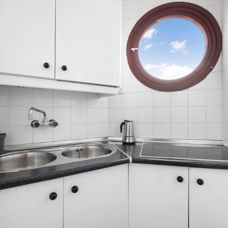 Sol y mar - Apartamento Deluxe de 2 dormitorios con balcón - 12