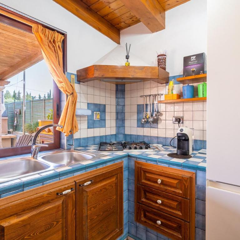 Villa Luana con piscina - Appartamento Deluxe con 2 Camere da Letto e Vista Giardino - 4