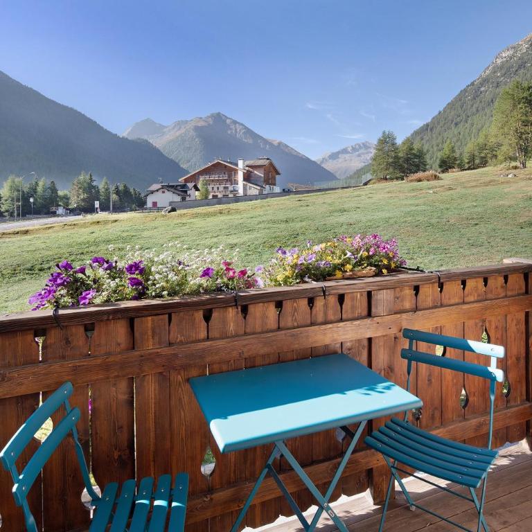 Sole Chalet Martina - Appartamento Deluxe con 2 Camere da Letto e Vista Giardino - 1