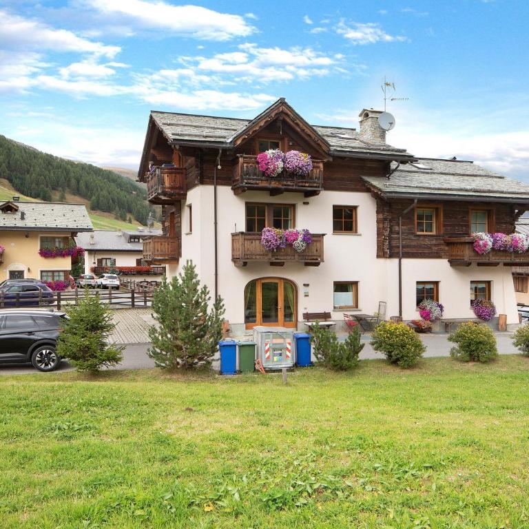 Sole Chalet Martina - Appartamento Deluxe con 2 Camere da Letto e Vista Giardino - 24