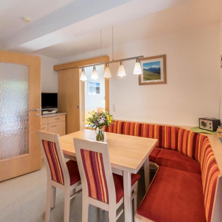 Ferienwohnung Valentina - Deluxe-Apartment mit 2 Schlafzimmern und Gartenblick - 3