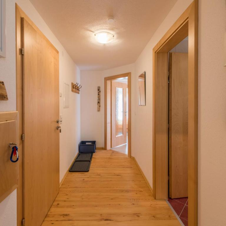 Ferienwohnung Valentina - Deluxe-Apartment mit 2 Schlafzimmern und Gartenblick - 21