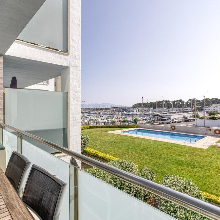 Apartamento Moll Con Piscina - Apartamento Premium de 3 dormitorios con balcón - 2