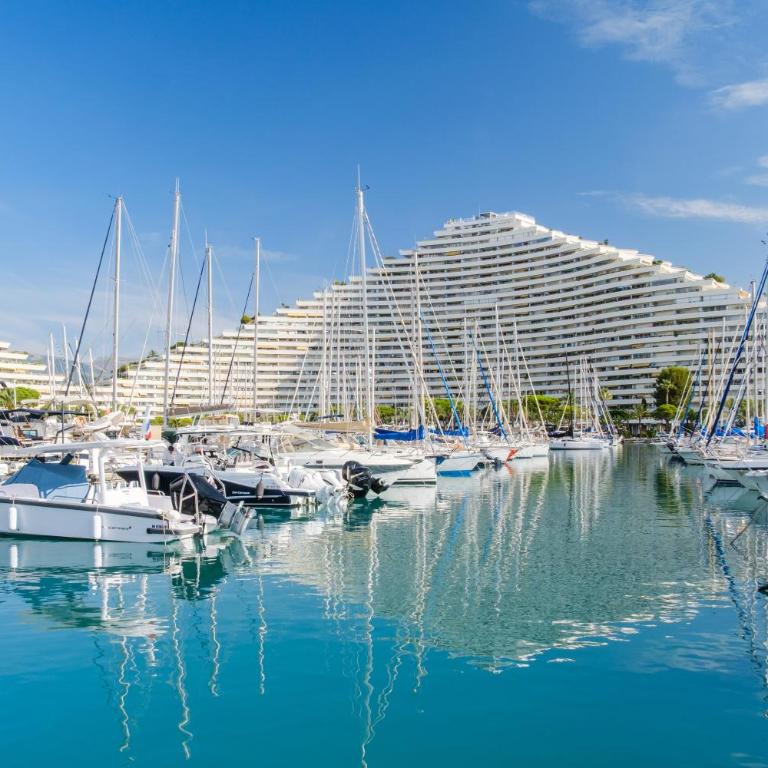 Marina Baie des Anges - bord de mer - Appartement 1 Chambre Supérieur avec Balcon - 13
